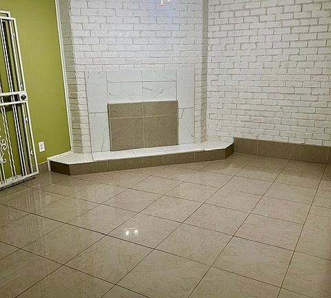 5th image of 8372 Leamont Dr