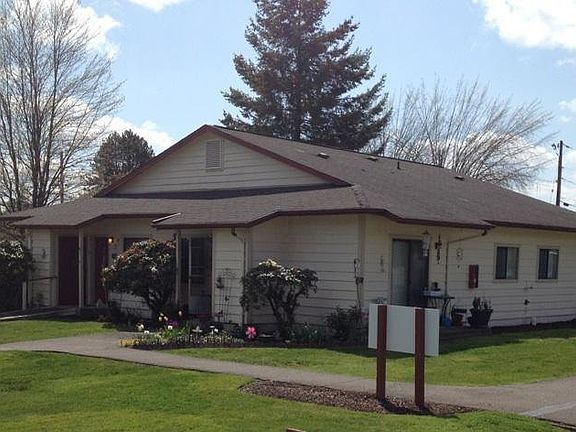 4th image of 140 N Summit Rd #43