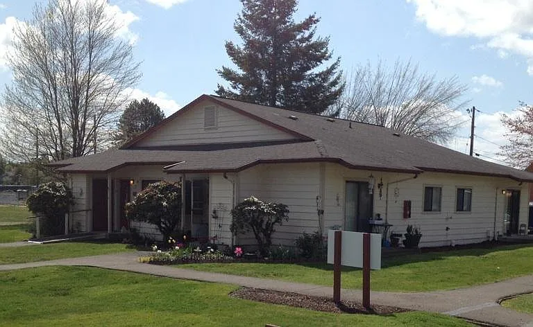 140 N Summit Rd #43 — Photo 4