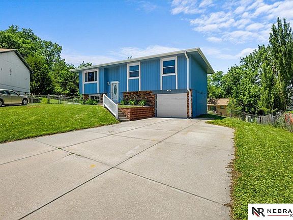 4th image of 7704 Birch Ct
