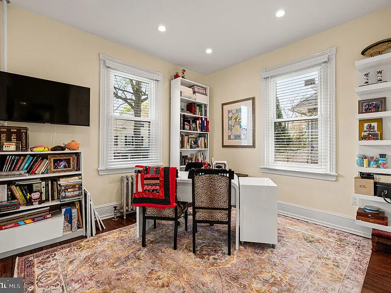 217 Wayne Ave — Photo 18