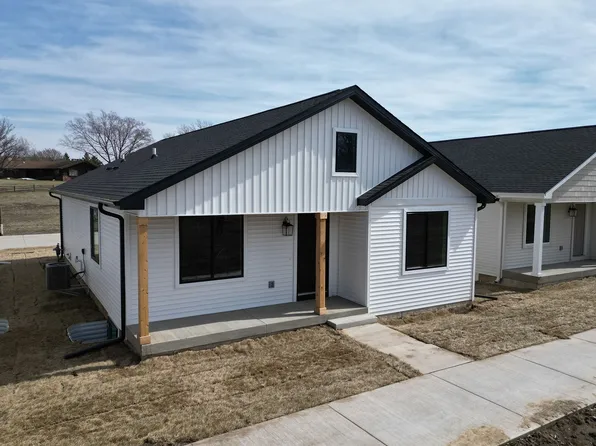 1005 Willow Dr, Manning, IA 51455