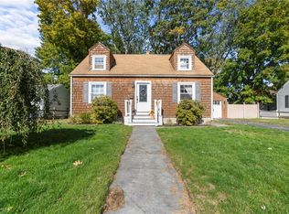 123 Yucatan Dr, Warwick, RI 02889