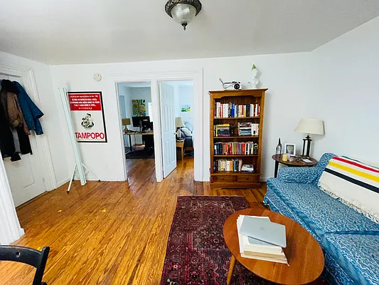 Rented by Fifth & Forever LLC | media 33