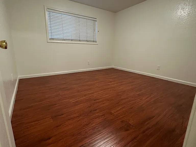 1064 Waters Ave #3 — Photo 5