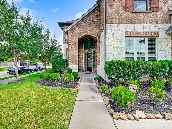 4th image of 20618 Bahama Blue Dr
