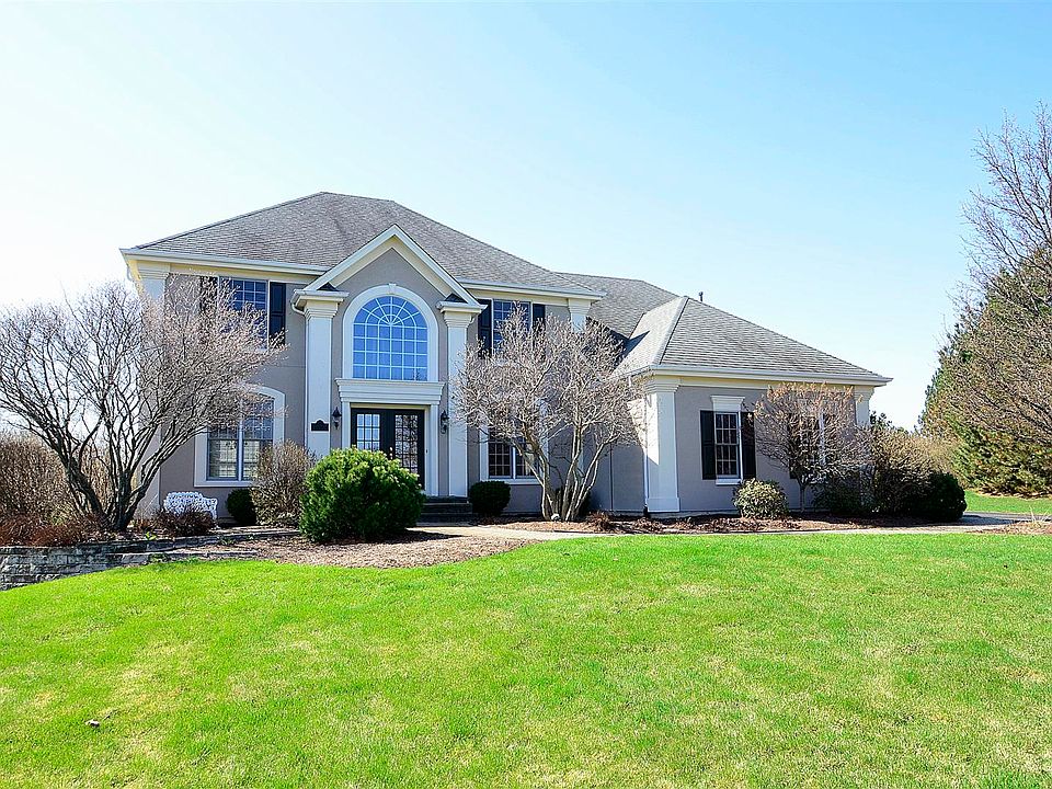 1st image of 42W349 Hunters Hill Dr