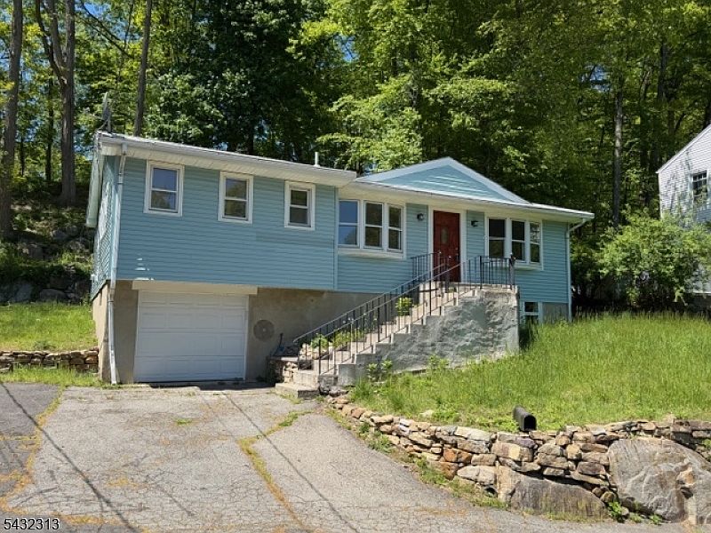 1st image of 36 Mountain Ave