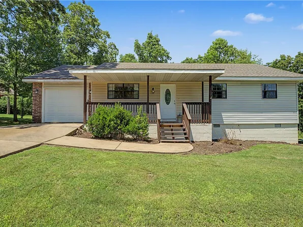 43 Judy Dr, Bentonville, AR 72715
