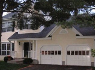 18 Robbins Rd, Foxboro, MA 02035