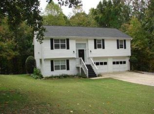 5019 Loving Rd, Flowery Branch, GA 30542