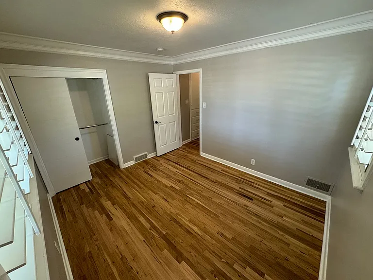 1933 E Bryan Ave — Photo 7
