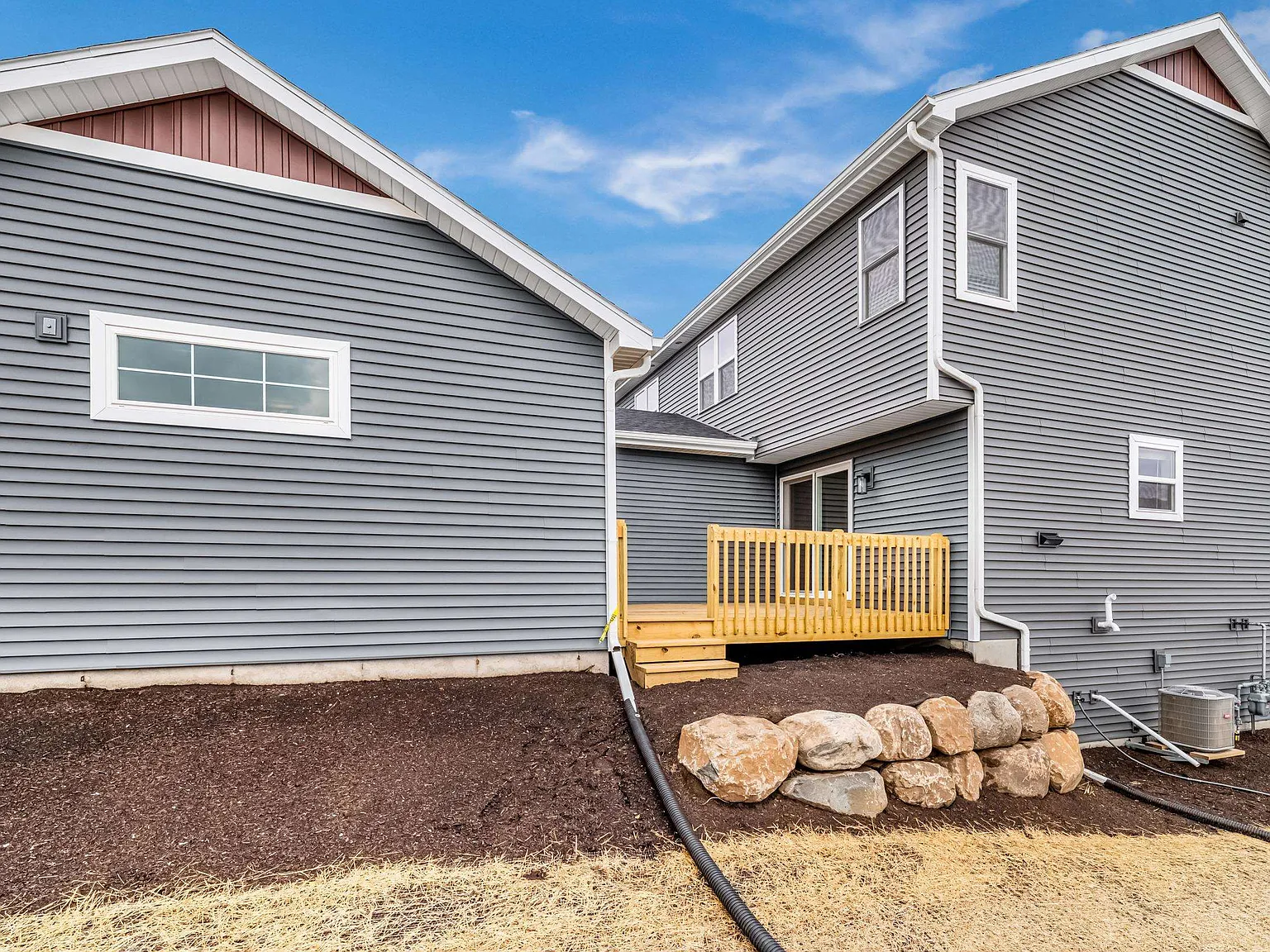 3 bed, 2.5 bath, 1532 sqft, $2,850 — Photo 4