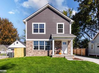 21927 Lakeview St, Saint Clair Shores, MI 48080