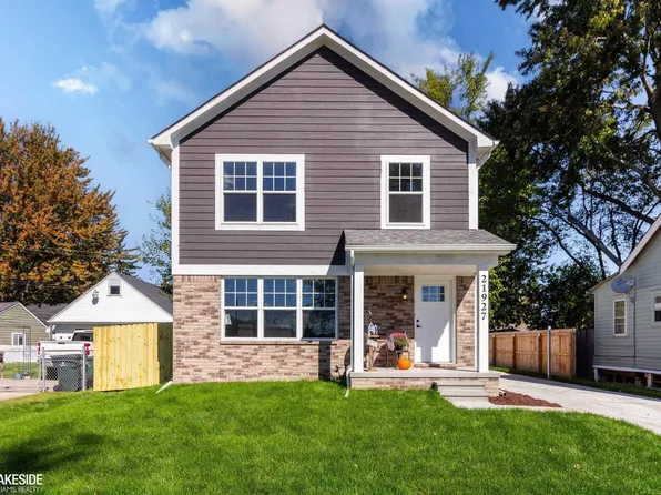 21927 Lakeview St, Saint Clair Shores, MI 48080