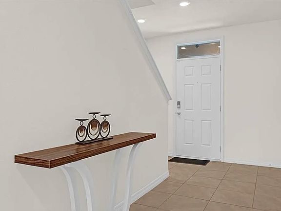5th image of 1444 Berry Ln