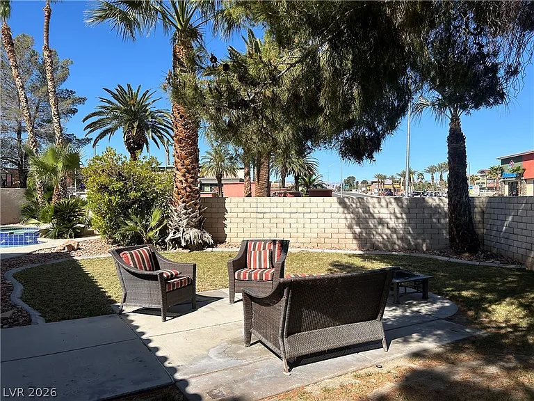 604 Palmwood Ln — Photo 25