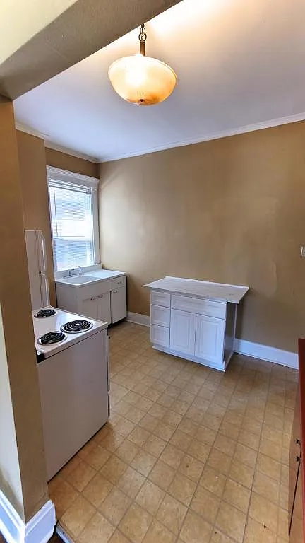 70 E Hudson St — Photo 4
