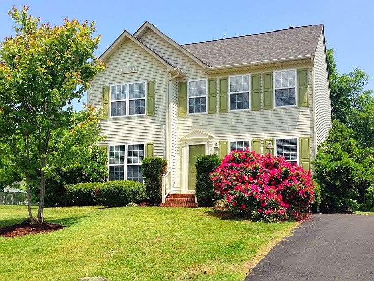 1st image of 717 Hallwood Farms Dr