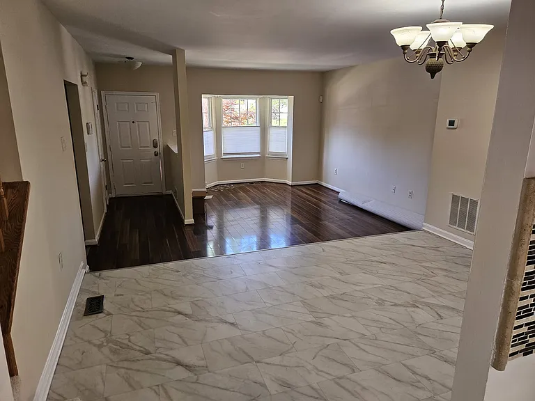 18 Hunters Gate Ct — Photo 1