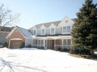 1392 Lincolnshire Ct, Carol Stream, IL 60188