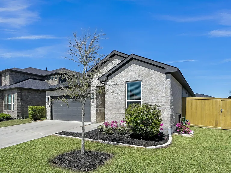 1123 Five T Ln — Photo 4