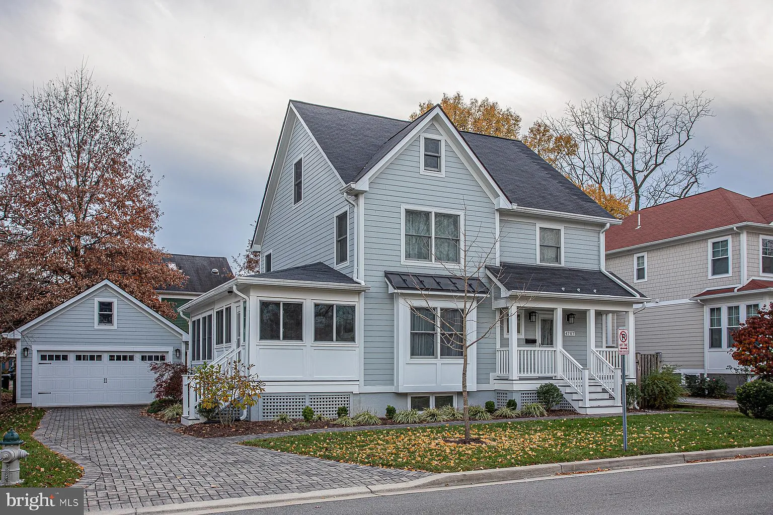 4707 Howard Ln photo 1