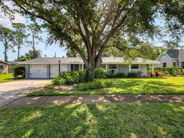 1003 45th St W, Bradenton, FL 34209