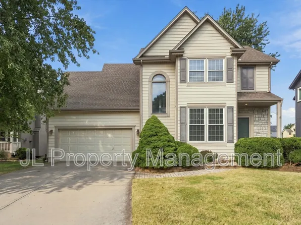 14874 S Summit St, Olathe, KS 66062