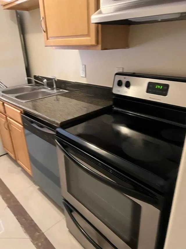 2 bed, 750 sqft, $995 — Photo 4