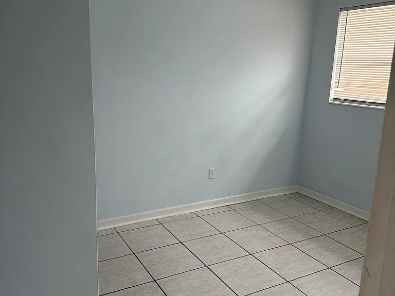 3194 Prince Dr #3196 — Photo 5