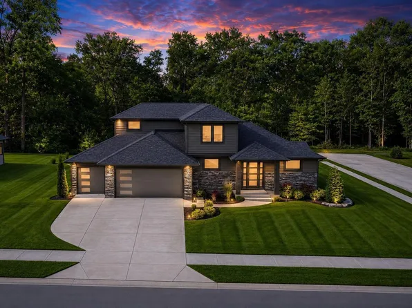14379 Whisper Rock Blvd, Fort Wayne, IN 46845