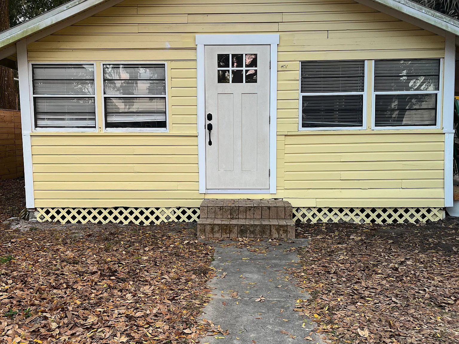 2 bed, 974 sqft, $1,600 — Photo 1