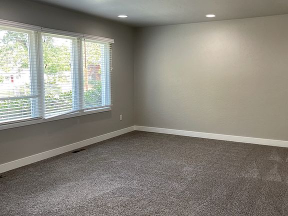 5th image of 1105 Van Giesen St