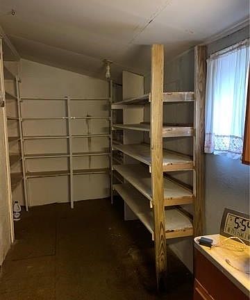 3rd image of 1217 E Parker Ave