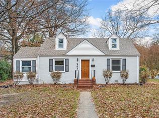 907 Willow Lawn Dr, Richmond, VA 23226