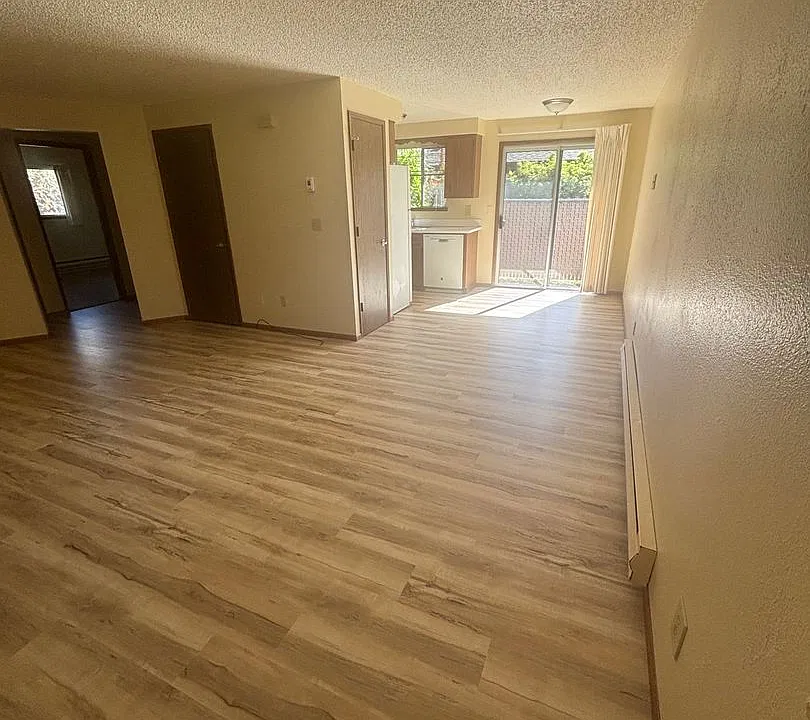 1 Bedroom 1 Bathroom at Hollywood Park Apartments