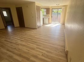 1 Bedroom 1 Bathroom at Hollywood Park Apartments