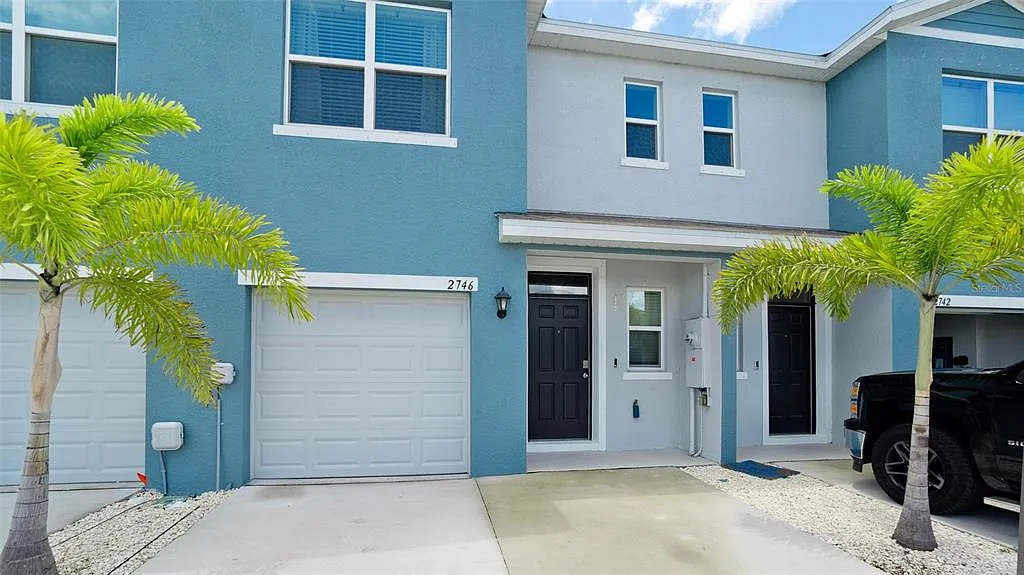 3 bed, 2.5 bath, 1464 sqft, $2,800 — Photo 1