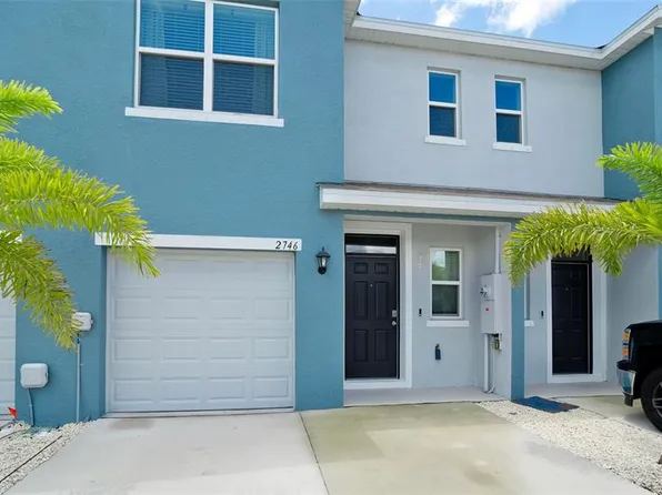 2746 Pearly Banks Dr, Bradenton, FL 34208