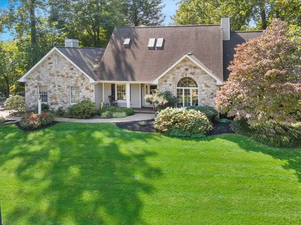 15 Stonebridge Dr, Hockessin, DE 19707