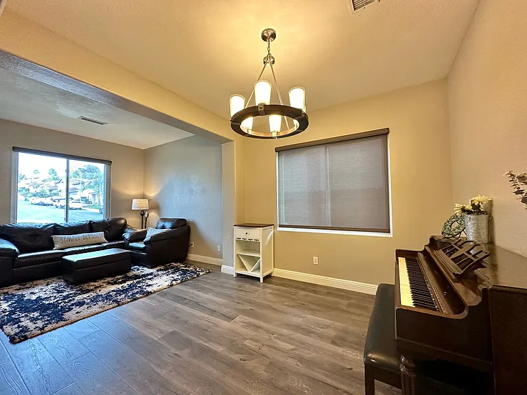 861 Pohl Pl — Photo 6