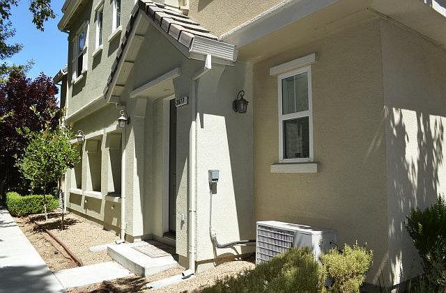 1st image of 2677 Heron Ct