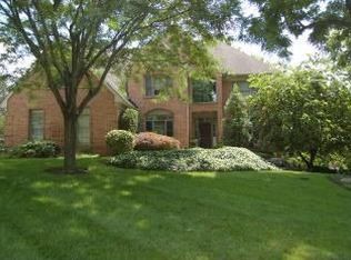 1130 Oakmont Dr, Lancaster, PA 17601