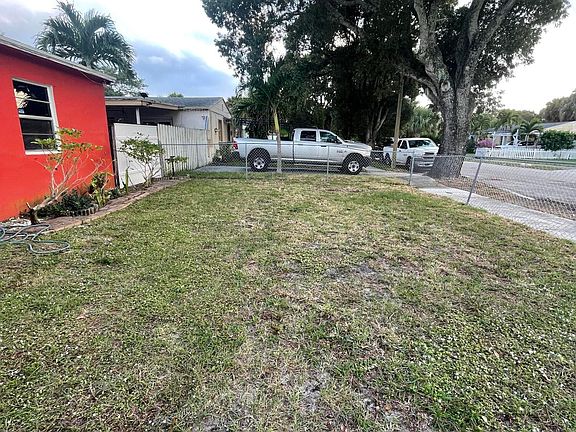 3rd image of 3024 Glenwood Road