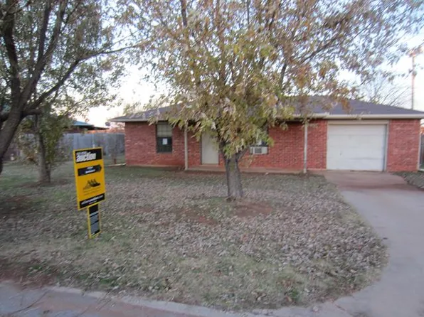 116 Apache Dr, Comanche, OK 73529