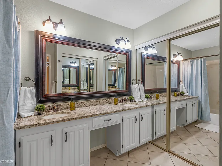 3100 Fairfield Ave #7C — Photo 16