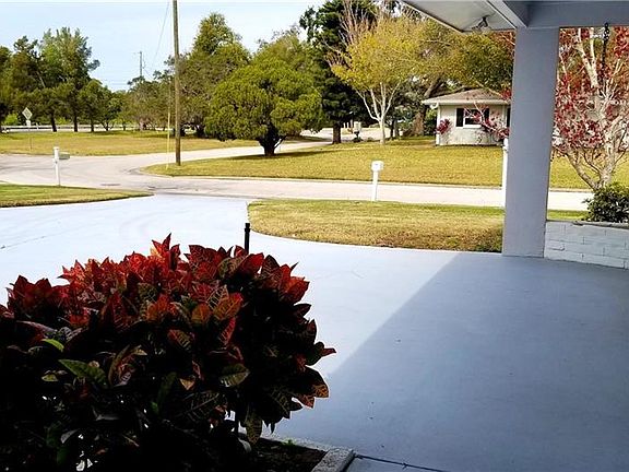 3rd image of 3936 Harbor Heights Dr