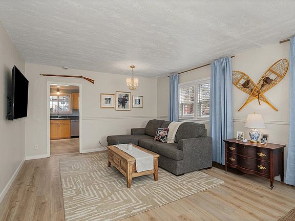 4th image of 3407 E 35th Ave
