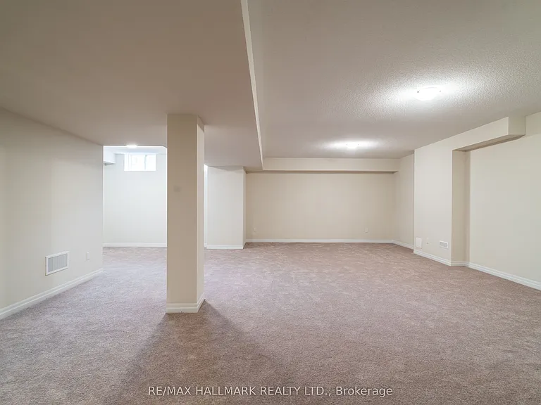 19 Stennett Dr — Photo 32